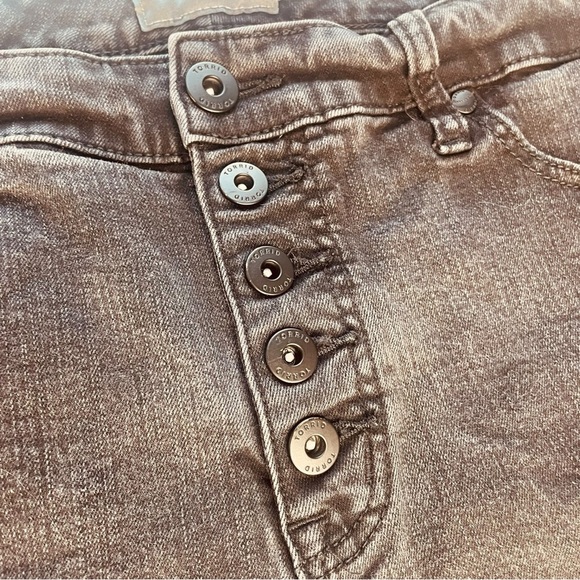 Torrid Women's Black Wash Button Fly Raw Hem Denim Shorts - Picture 4 of 9